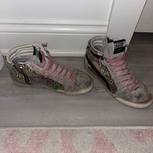 great condition. i cleaned them so they look better than they do in the pic